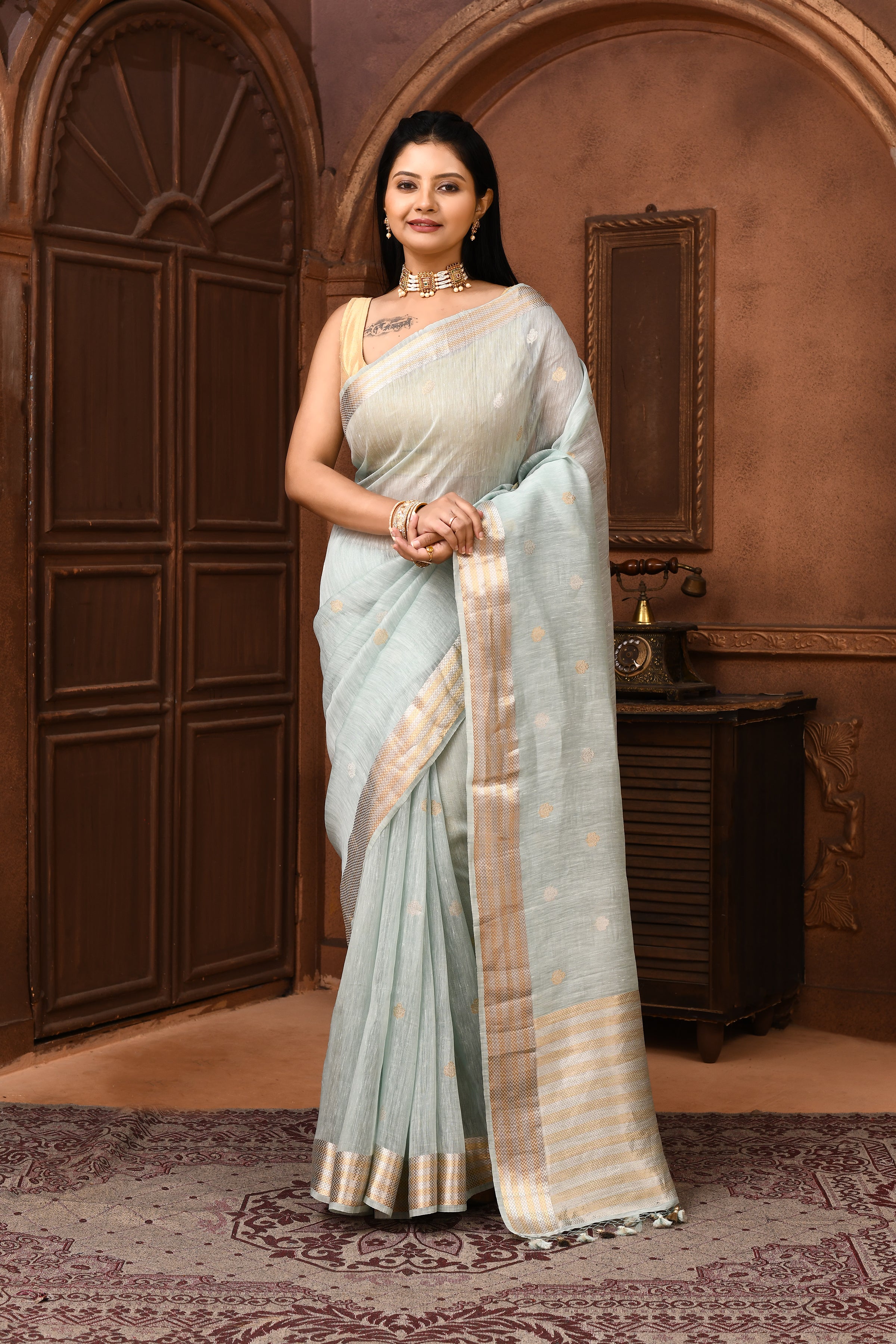 Pure tussar linen Handloom Banarasi saree with kadwa weaving-Ice blue
