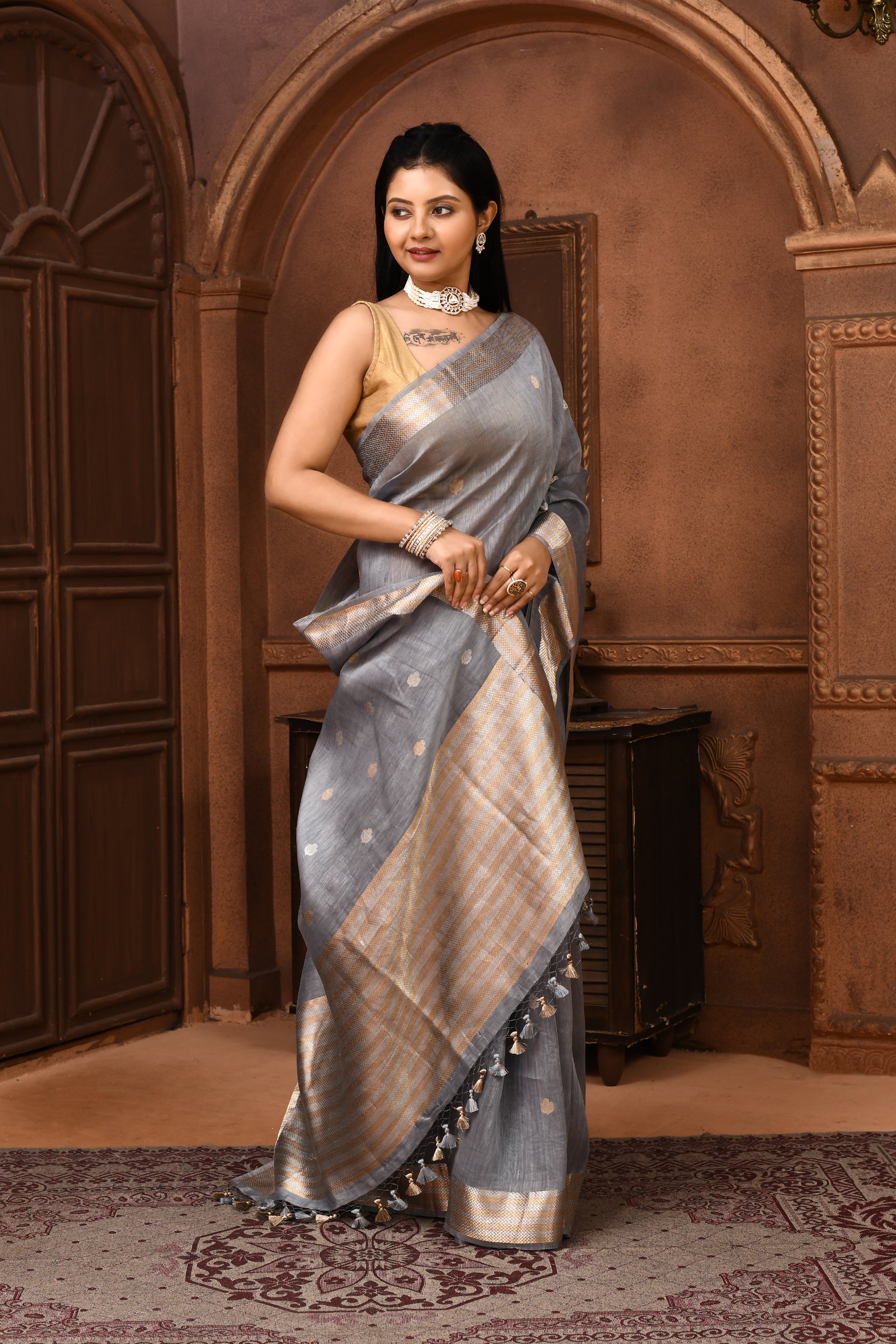 Pure tussar linen Handloom Banarasi saree with kadwa weaving-steel grey