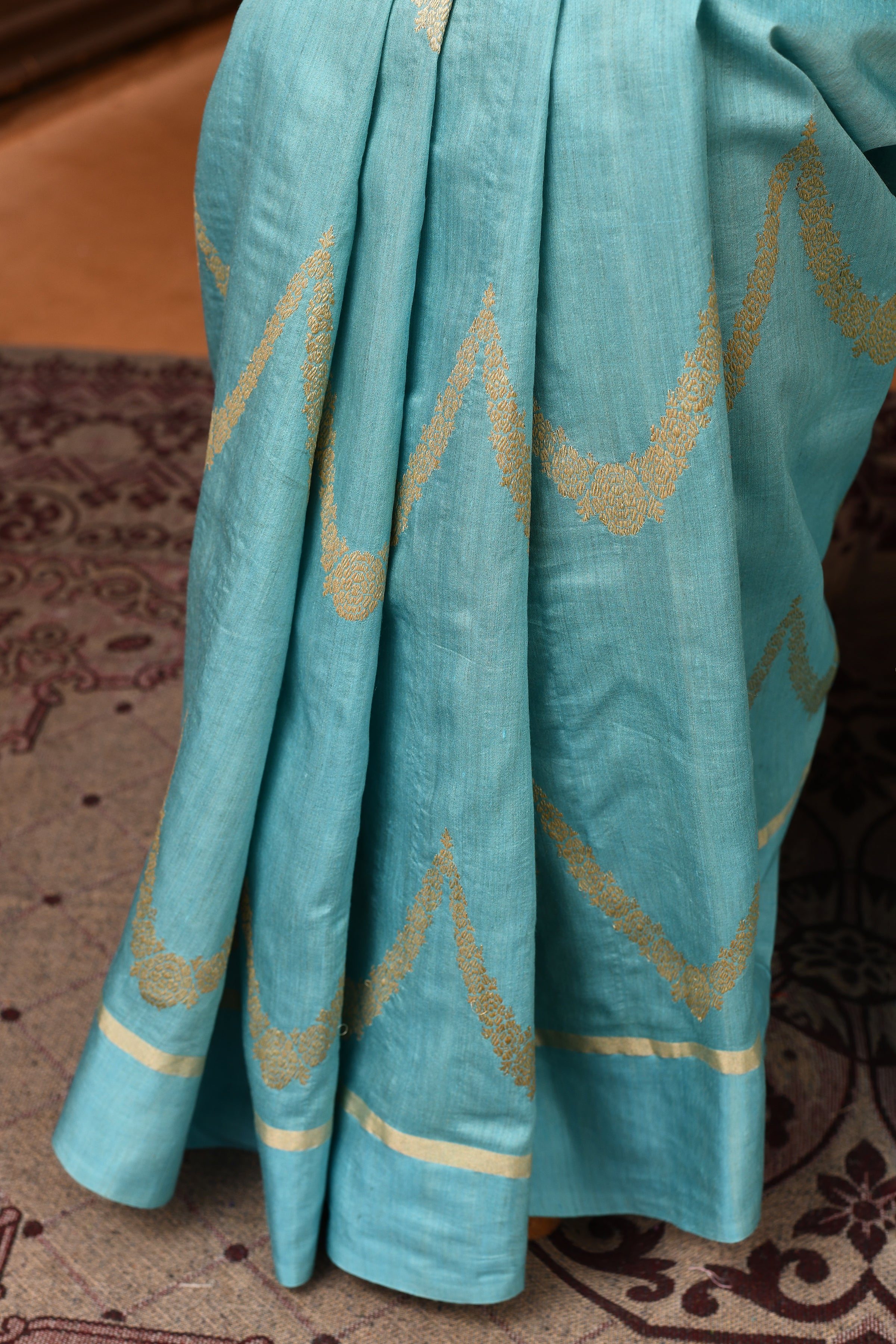 Pure handloom tussar silk Banarasi saree with kadwa weaving-Ice blue
