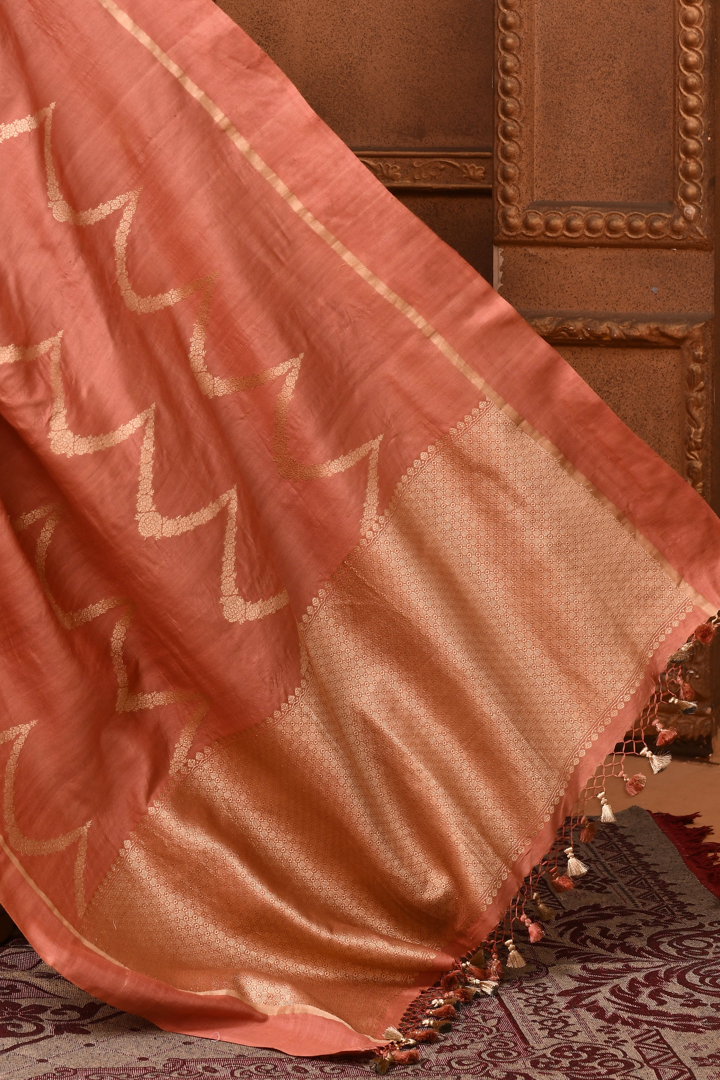 Pure handloom tussar silk Banarasi saree with kadwa weaving-Light coral