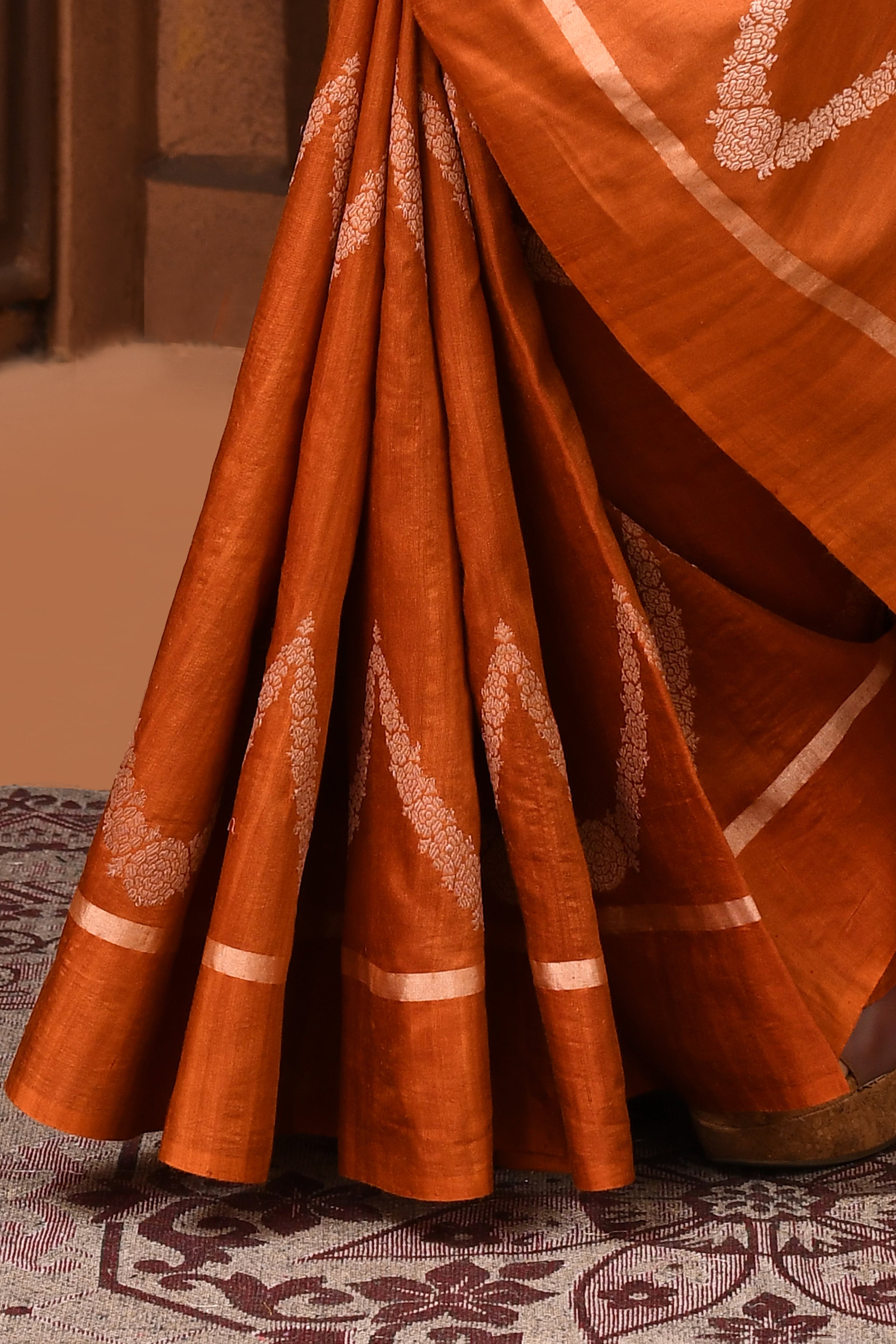 Pure handloom tussar silk Banarasi saree with kadwa weaving-Rust
