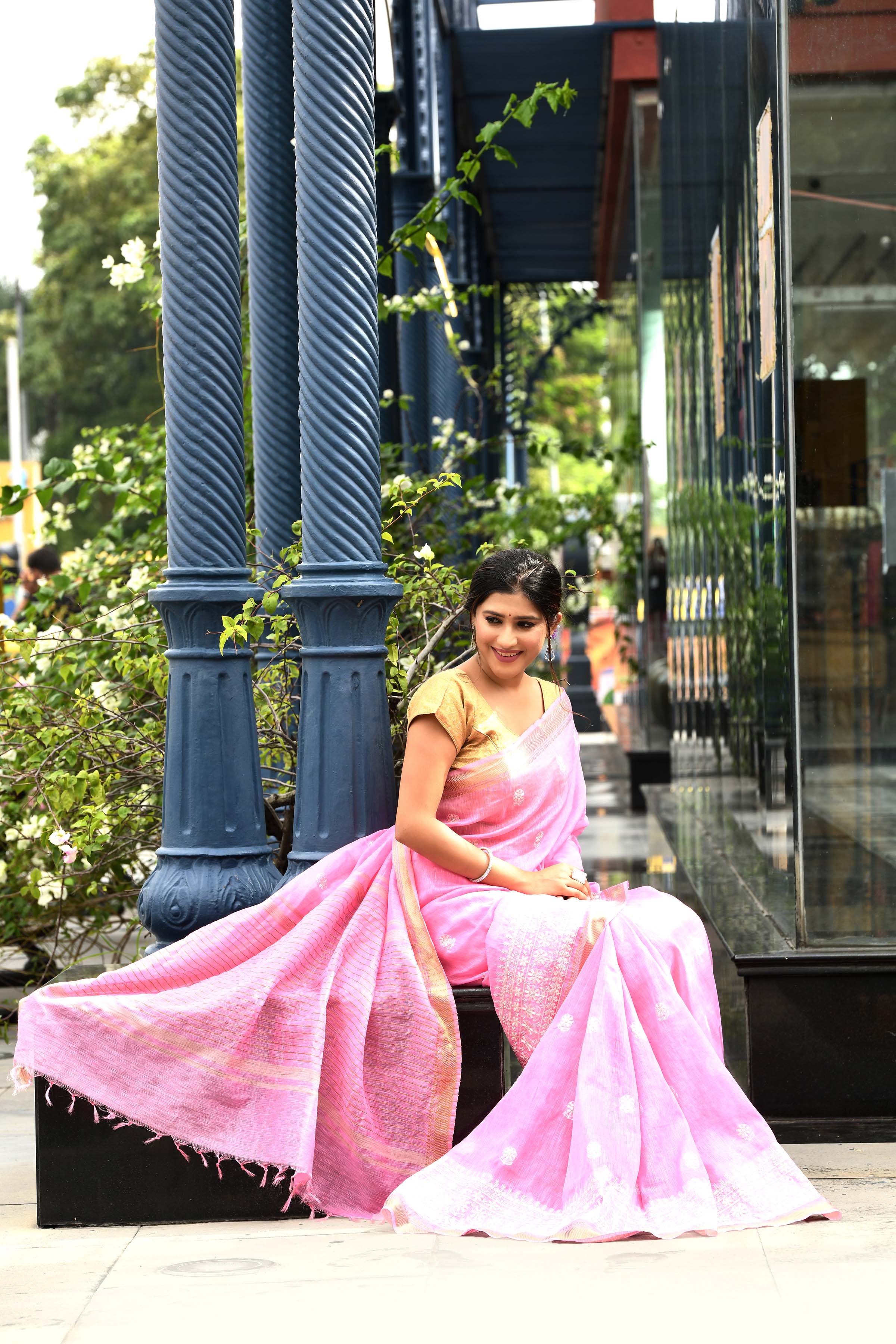 Pure handloom linen tussar saree with embroidery-Baby pink