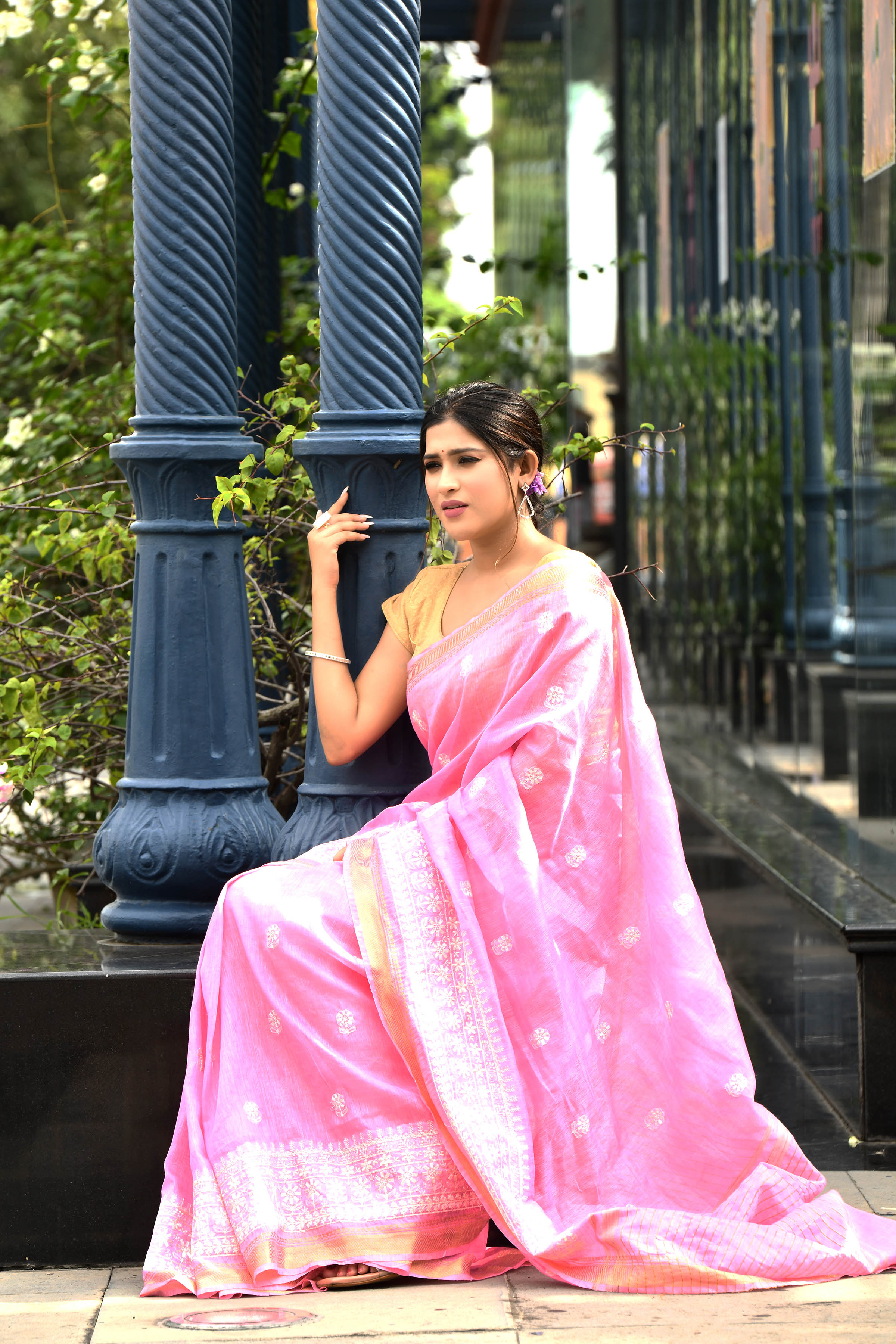 Pure handloom linen tussar saree with embroidery-Baby pink
