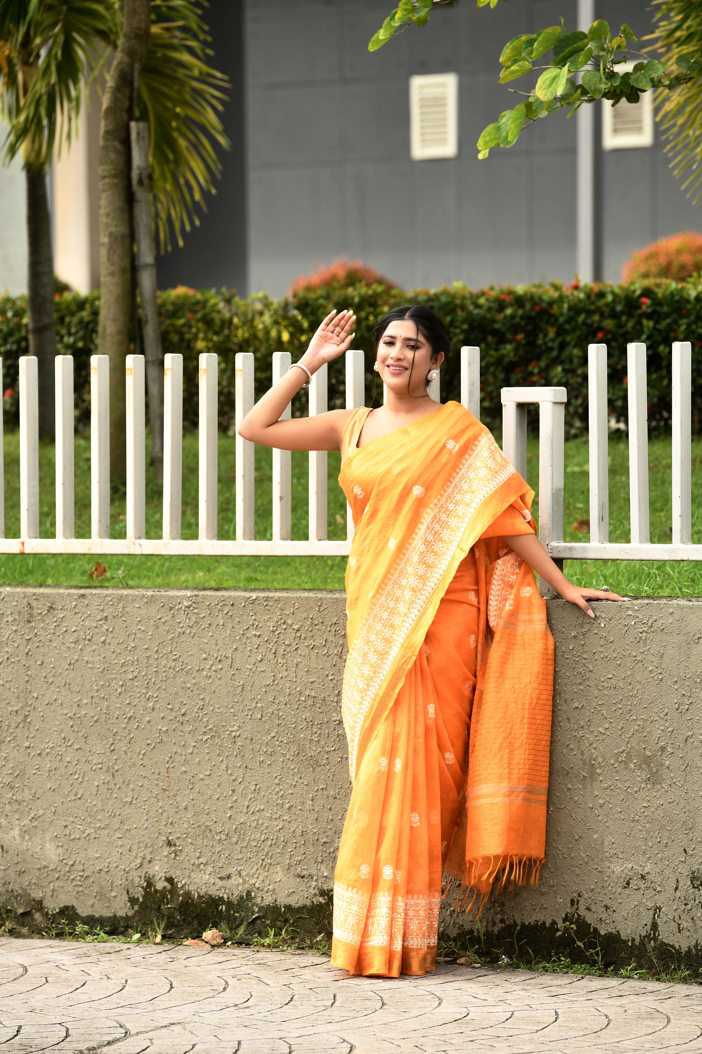 Pure handloom linen tussar saree with embroidery-Dark orange