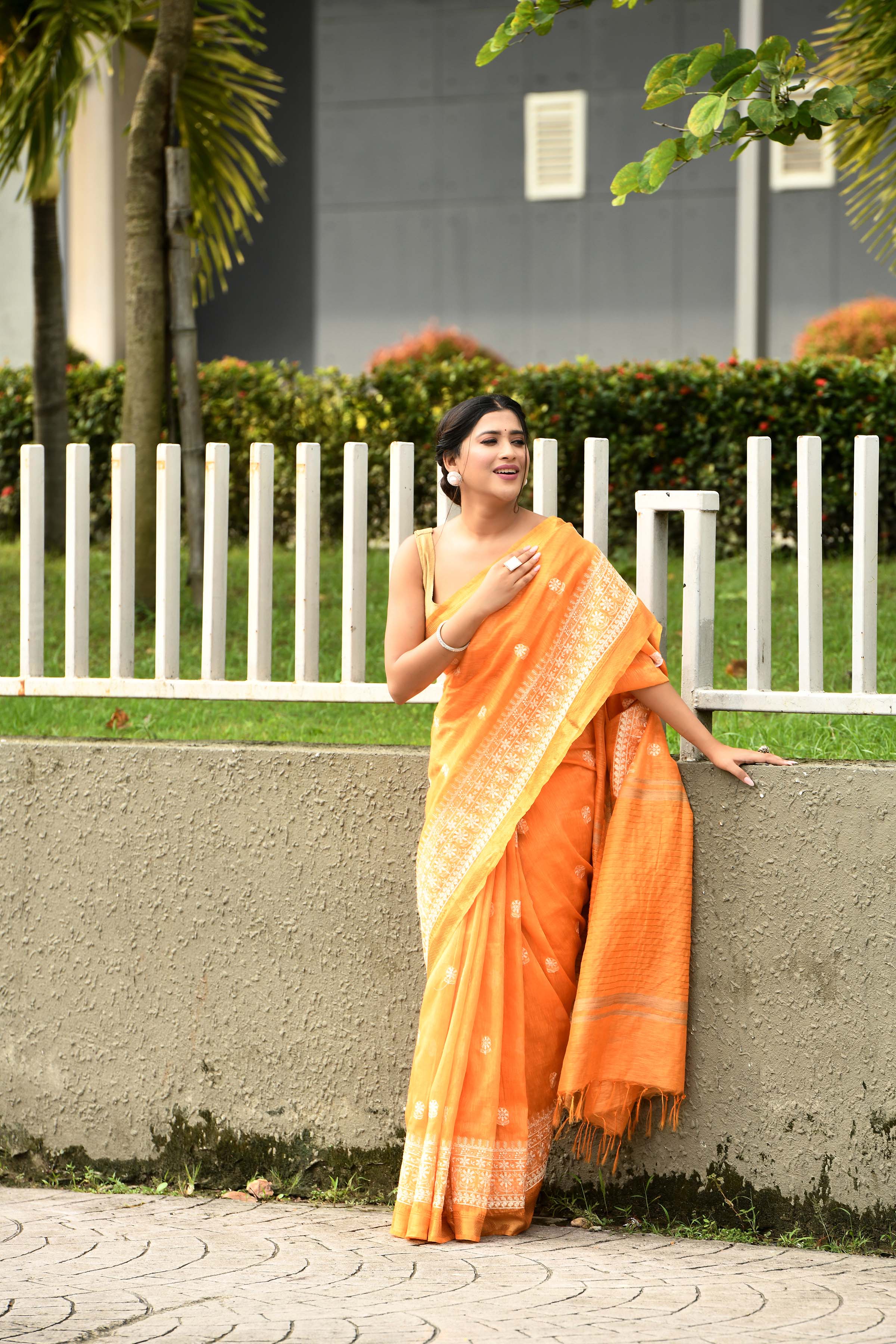 Pure handloom linen tussar saree with embroidery-Dark orange