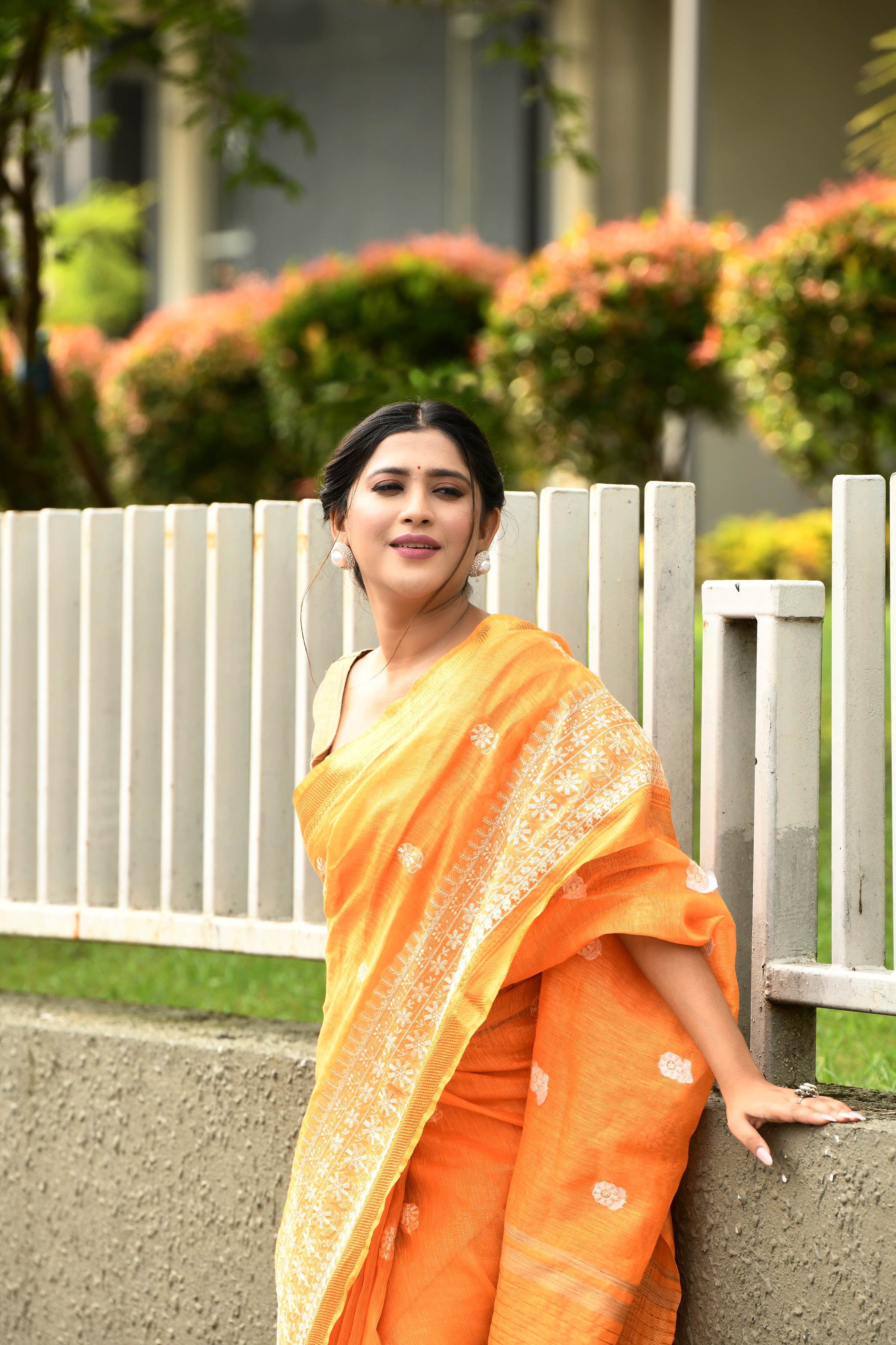 Pure handloom linen tussar saree with embroidery-Dark orange