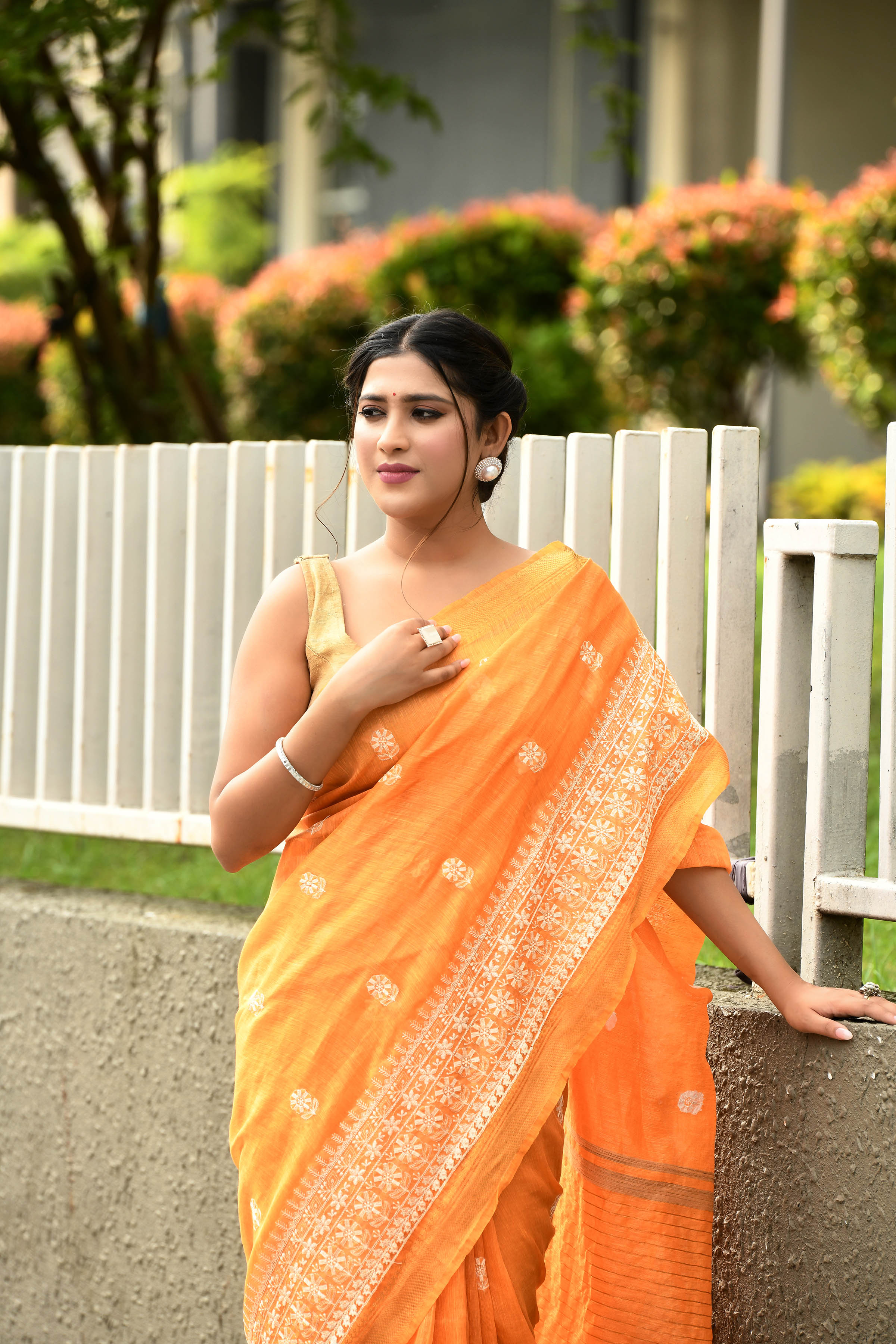 Pure handloom linen tussar saree with embroidery-Dark orange