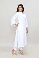 Hakoba long kurti with quarter length sleeves- White
