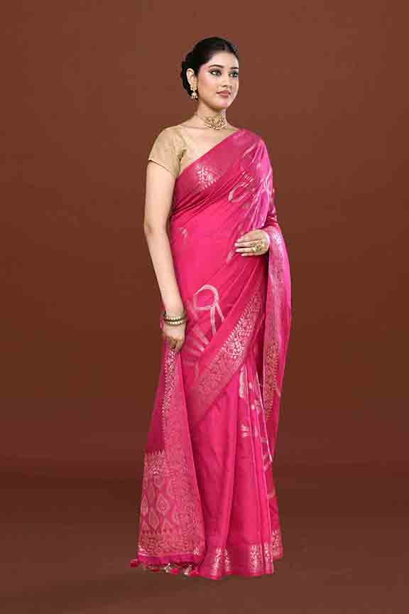 Banarasi woven soft silk saree with floral pattern motifs in gold zari - Fuchsia pink