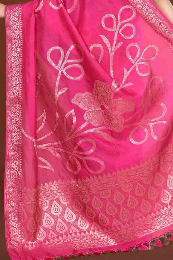 Banarasi woven soft silk saree with floral pattern motifs in gold zari - Fuchsia pink