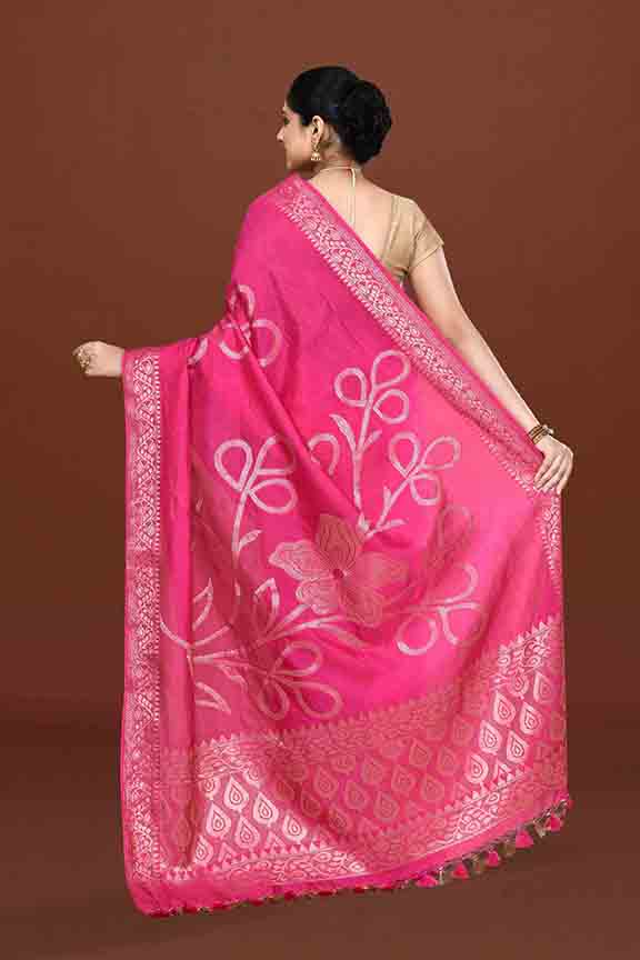 Banarasi woven soft silk saree with floral pattern motifs in gold zari - Fuchsia pink