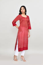 Tissue linen long kurti with quarter sleeves-Maroon