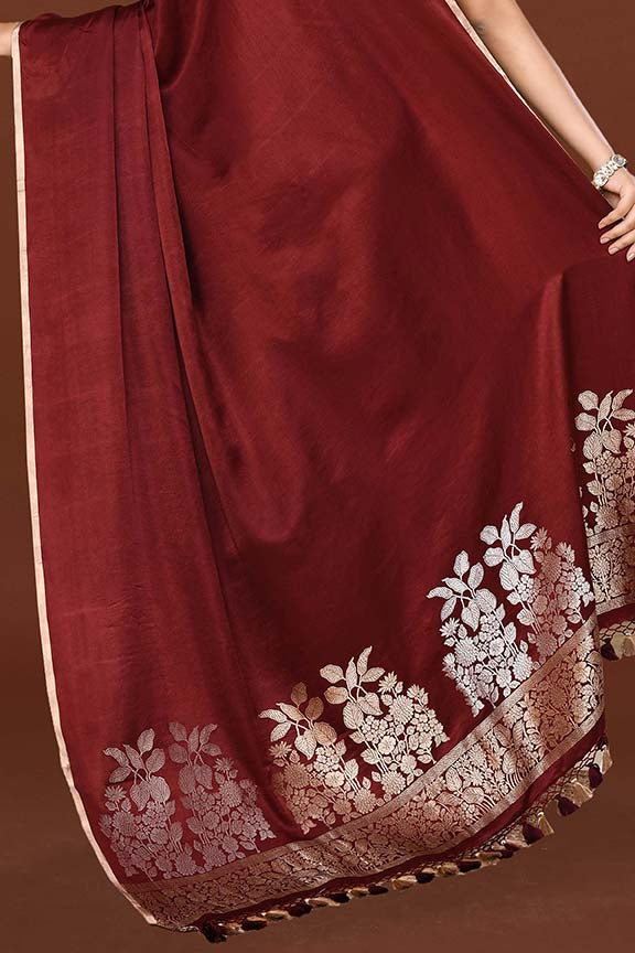 Pure handloom mashru silk plain saree with narrow golden border, woven pallu and blouse-Burgundy