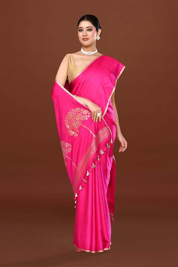 Pure handloom mashru silk plain saree with narrow golden border, woven pallu and blouse-Fuchsia pink