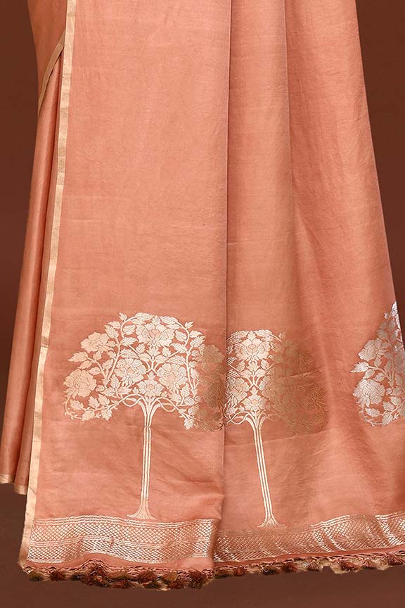 Pure handloom mashru silk plain saree with narrow golden border, woven pallu and blouse-Light Peach