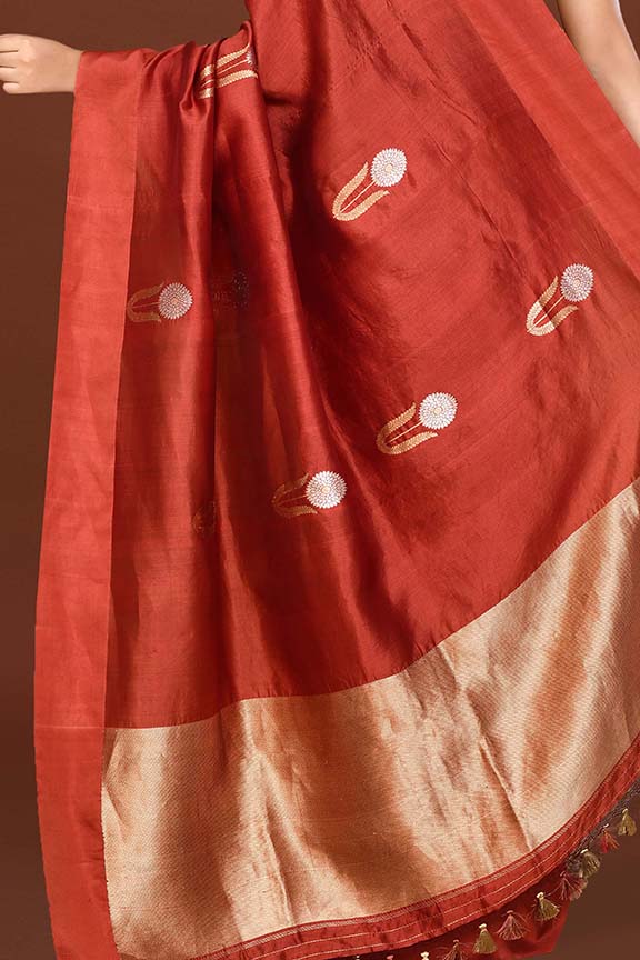 Pure handloom munga silk saree with banarasi floral pattern kadwa weaving in silver & gold zari with satin border-Maroon