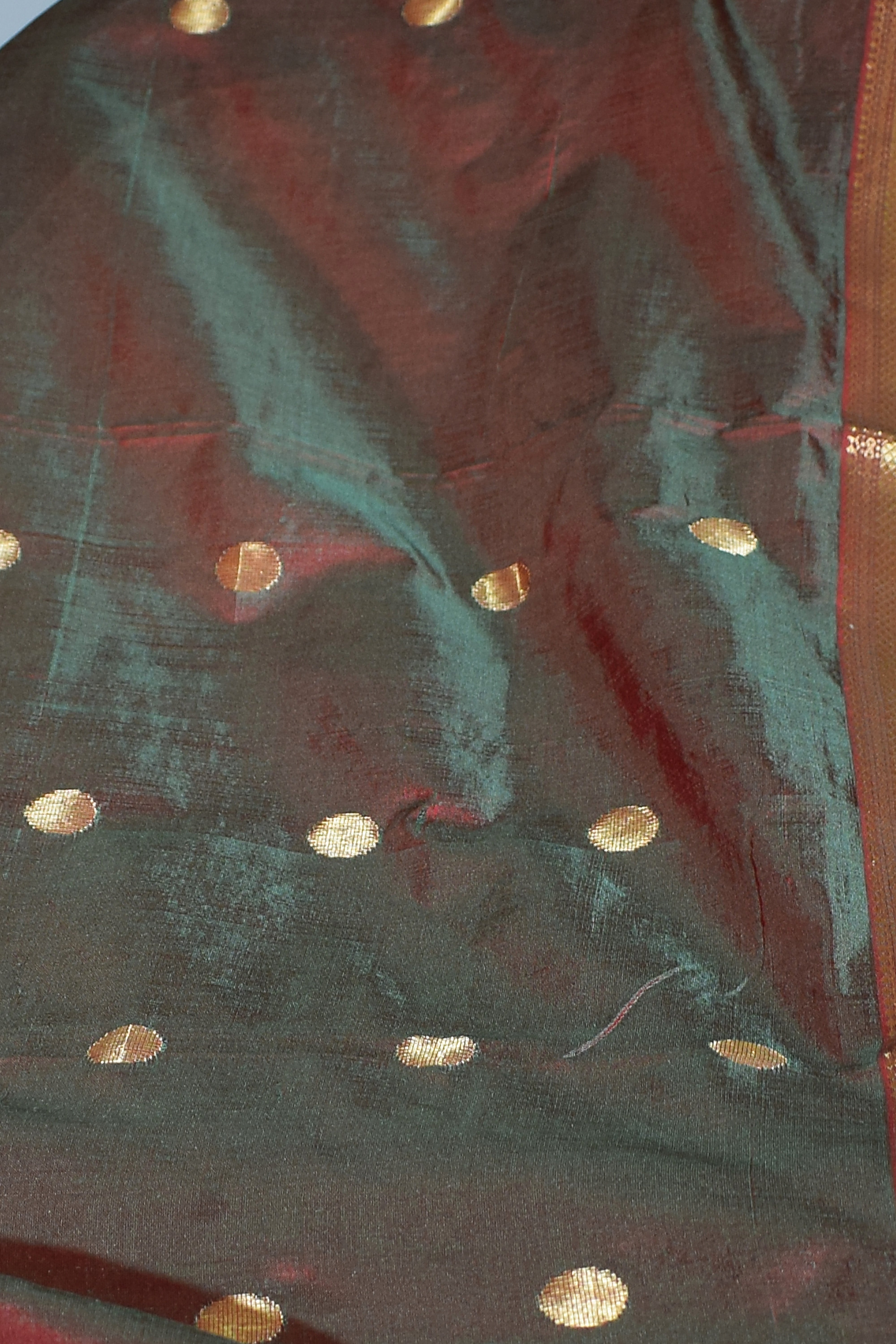 Green & Red Dual-Colour Mulberry Silk Saree