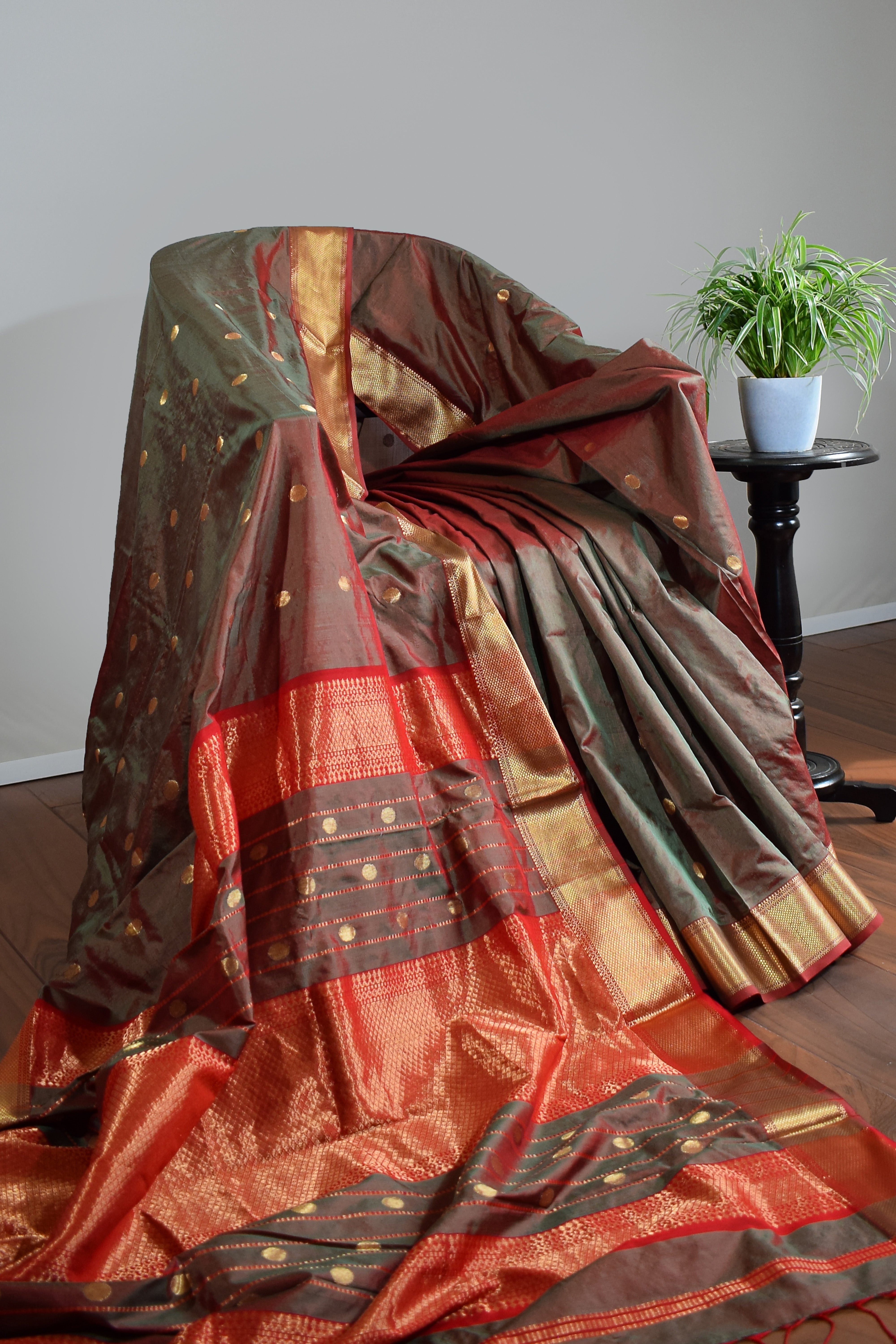Green & Red Dual-Colour Mulberry Silk Saree