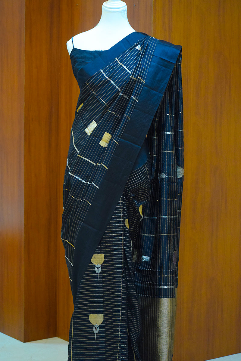 Pure Katan silk kadwa Banarasi saree with golden zari checks & floral motifs border-black