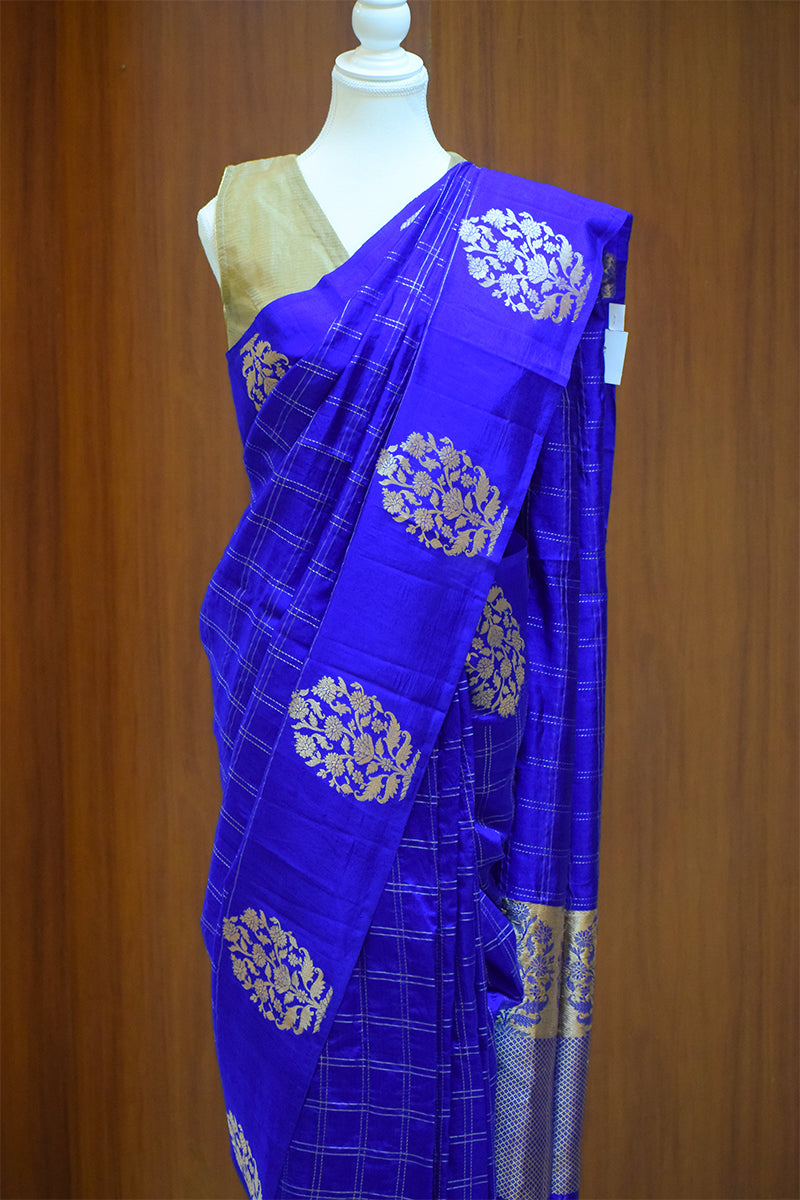 Pure Katan silk kadwa Banarasi saree with golden zari checks & floral motifs border-Royal Blue